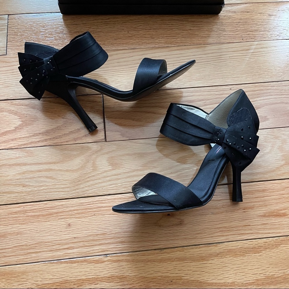 Nina New York Clova Black Luster Open Toe Heels with bow